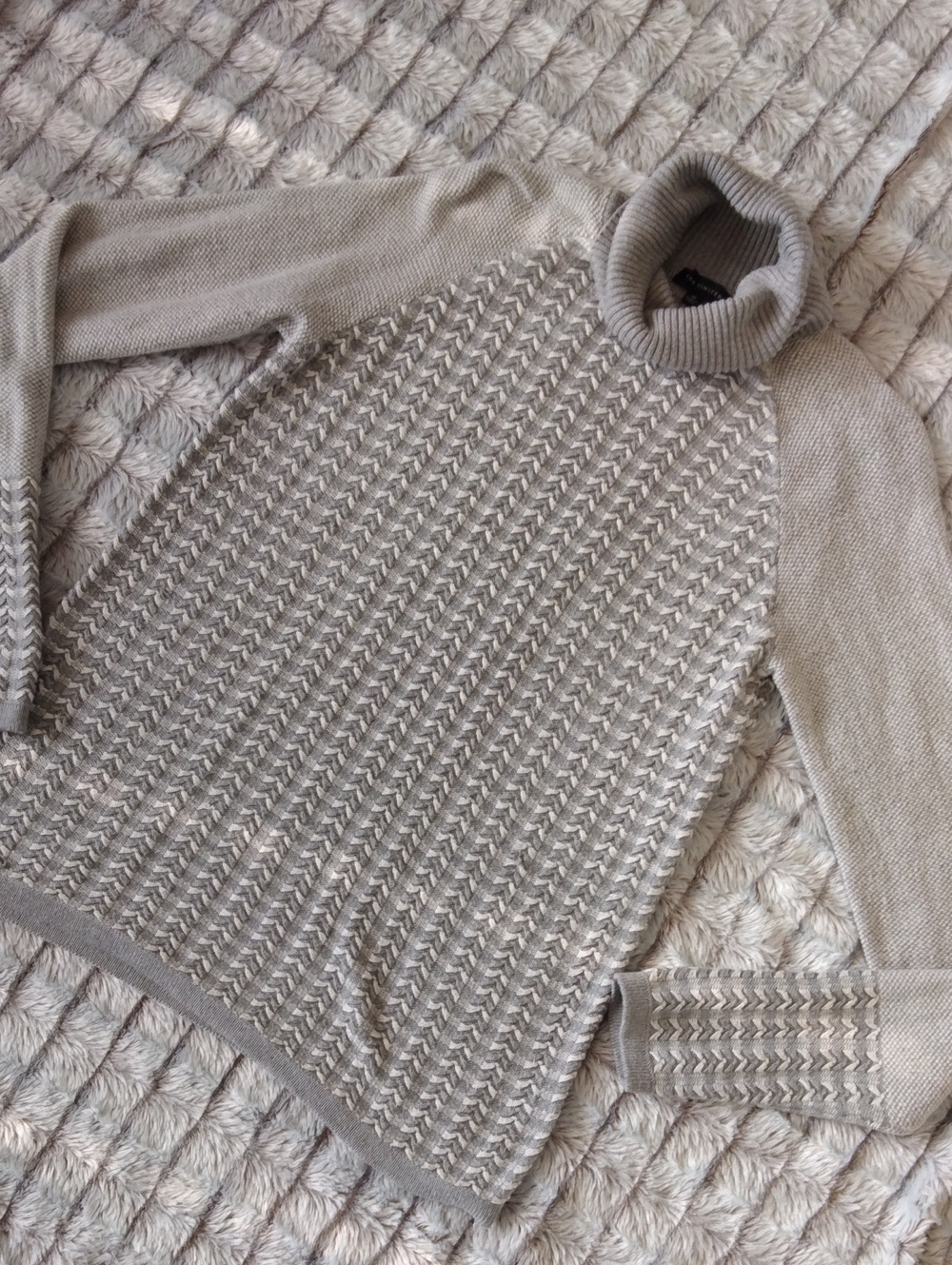 The Limited Ribbed Turtleneck Sweater in Light Gray